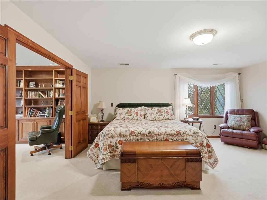 1500 Fox Chase Dr