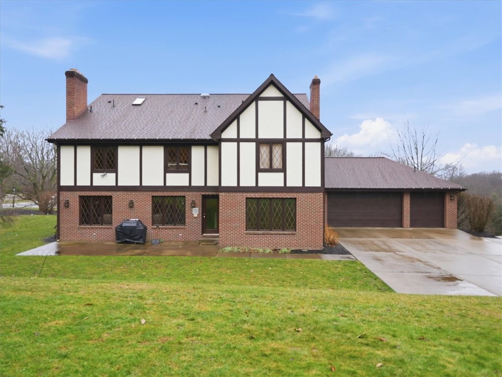 1500 Fox Chase Dr