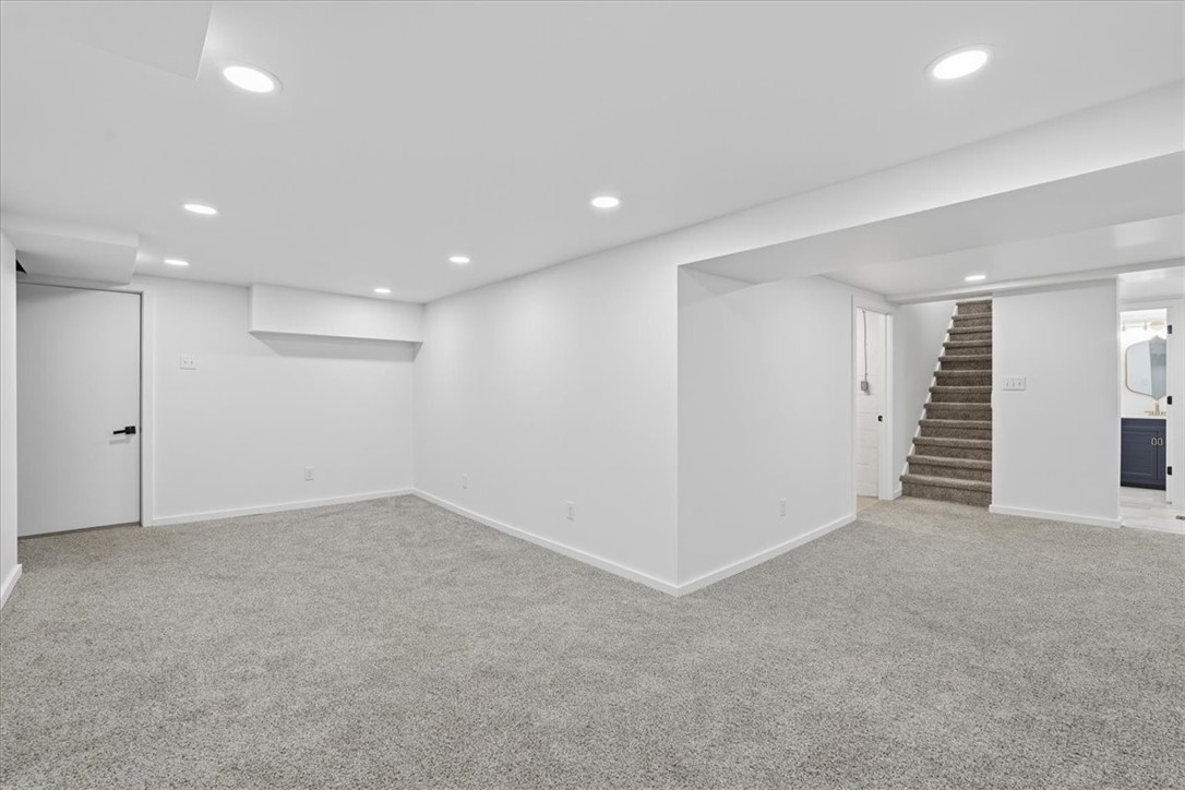 8061 Lindisfarne Dr