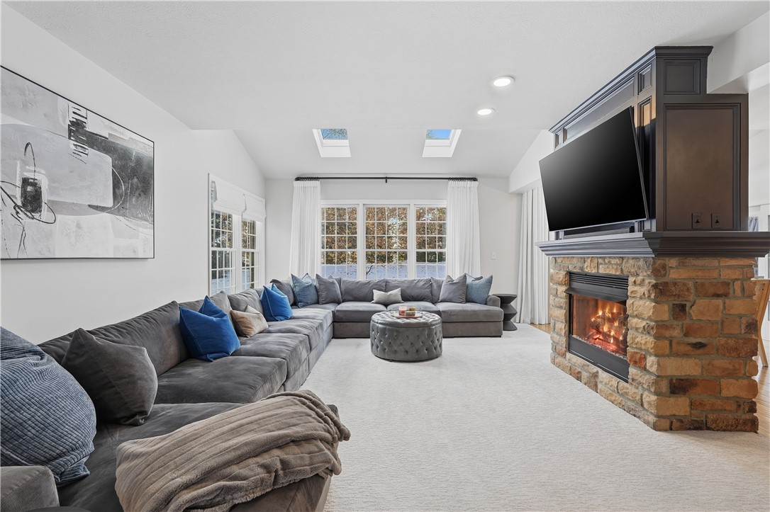 2017 Condor Ln
