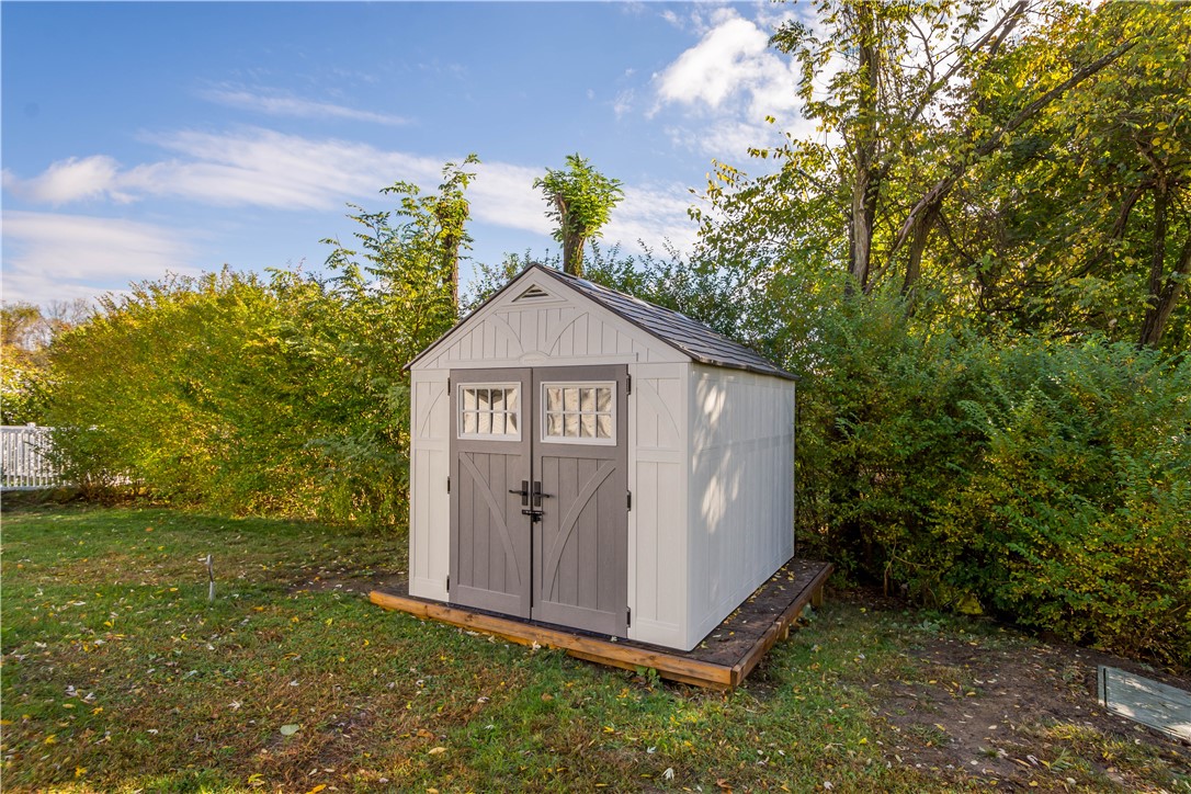 2 Roundtop Drive