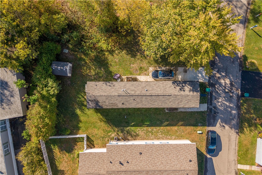 2 Roundtop Drive