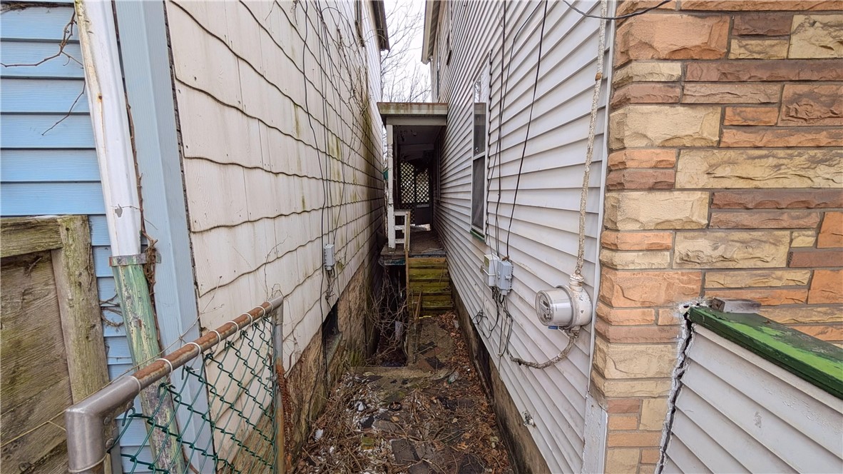 2708 Garbett St