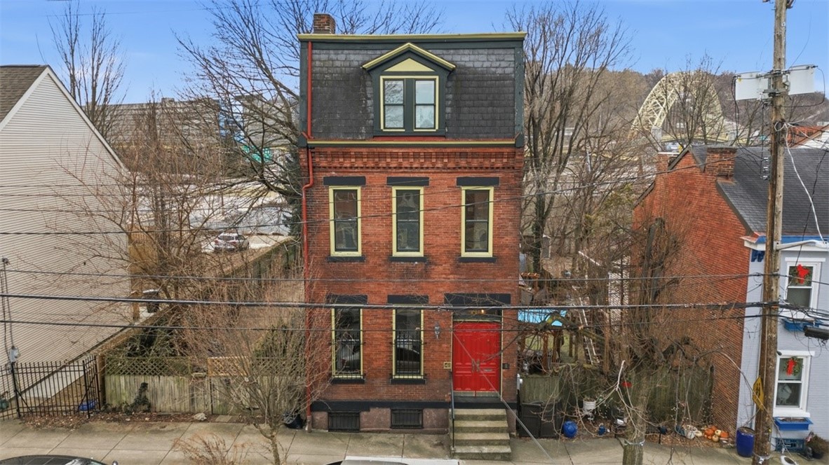 1411 Page St