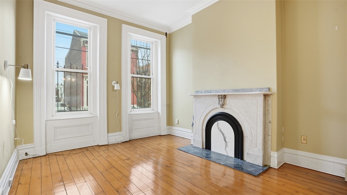 1411 Page St