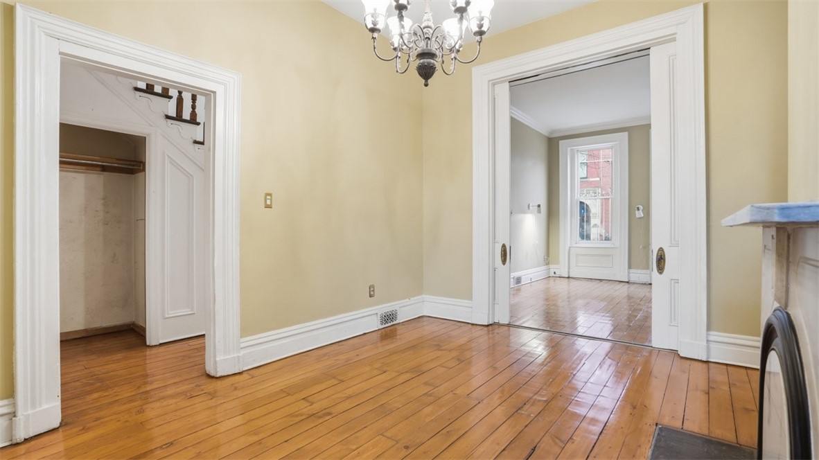 1411 Page St