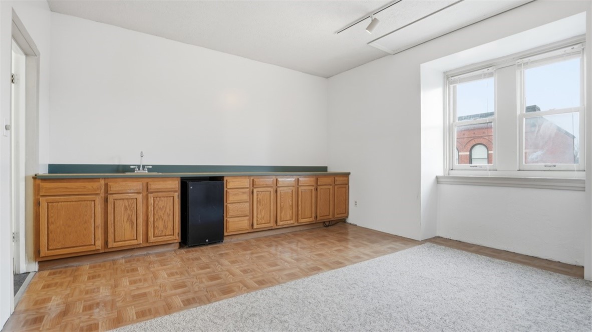 1411 Page St