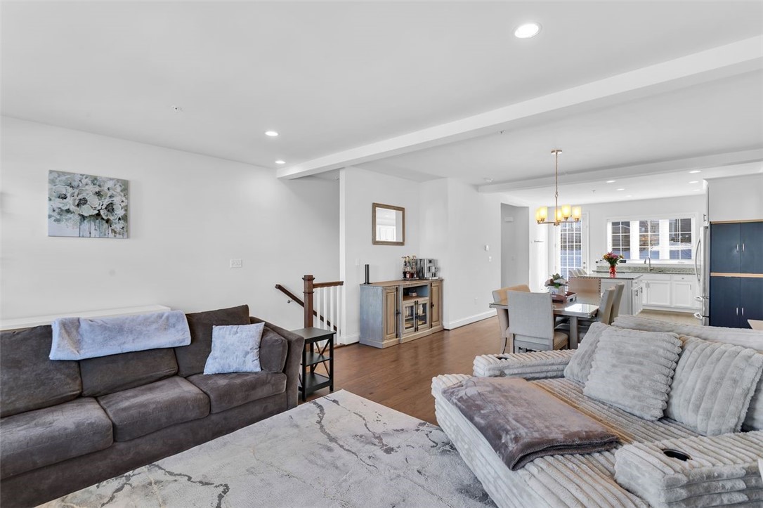 1133 Sray Ln