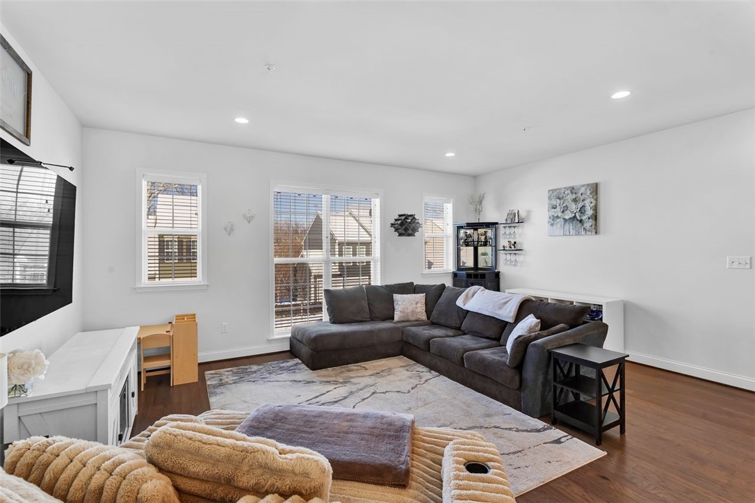 1133 Sray Ln