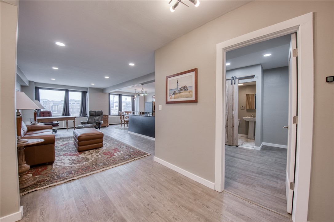 320 Fort Duquesne Blvd 4E