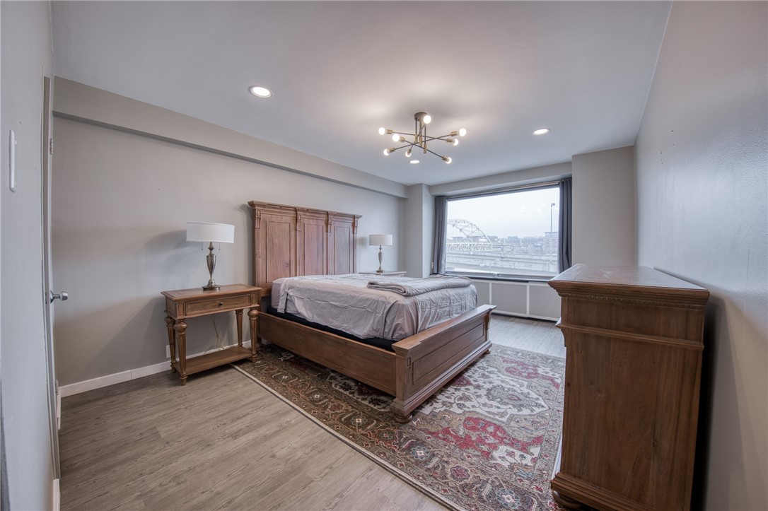 320 Fort Duquesne Blvd 4E