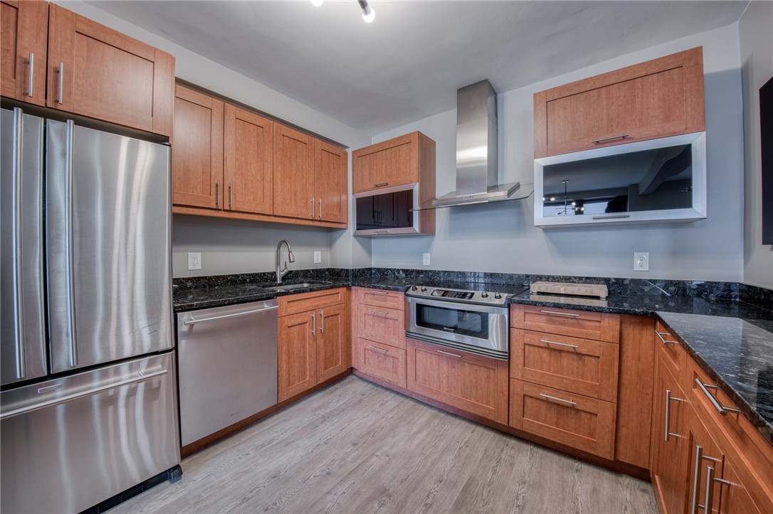 320 Fort Duquesne Blvd 4E