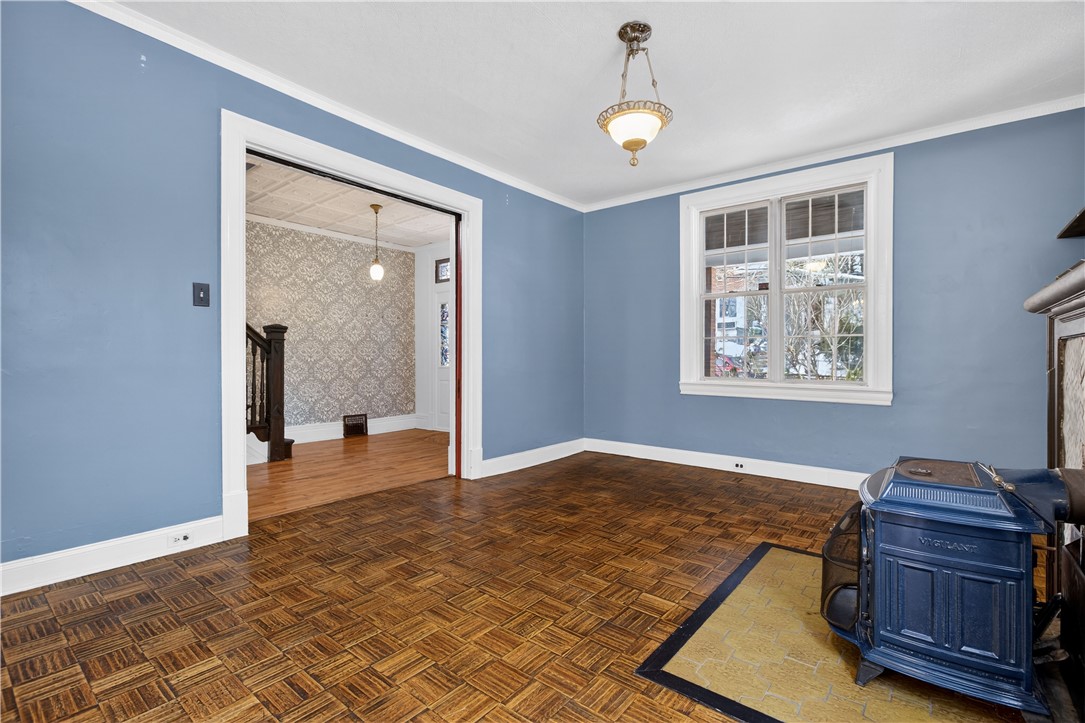 1454 Center Steet