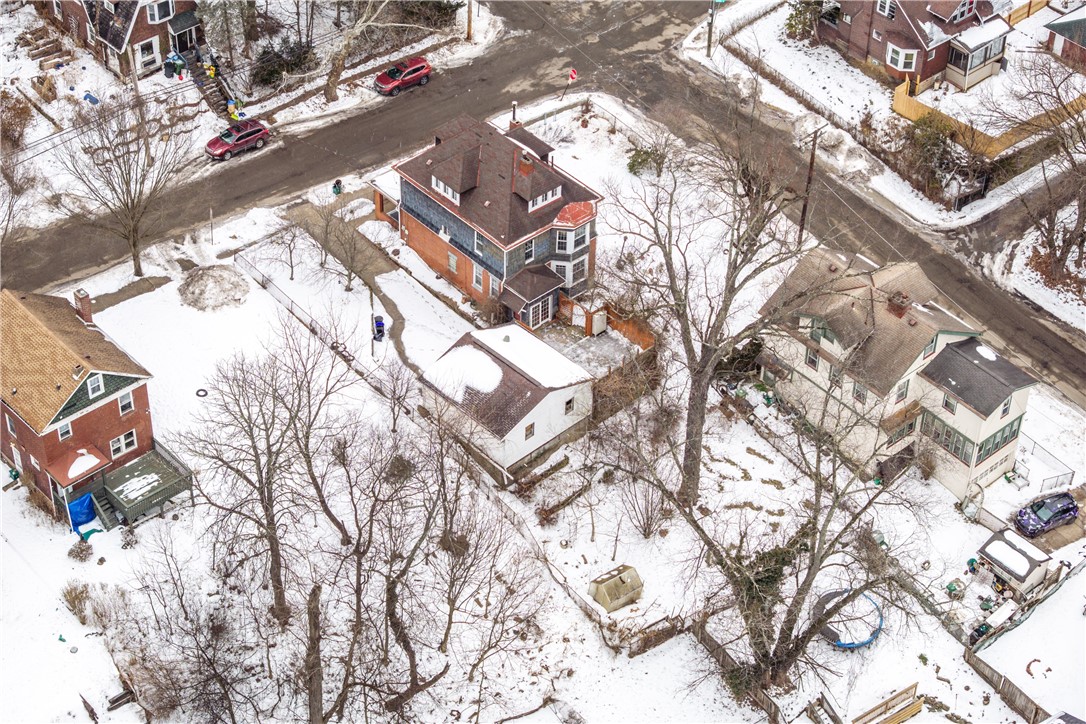 1454 Center Steet