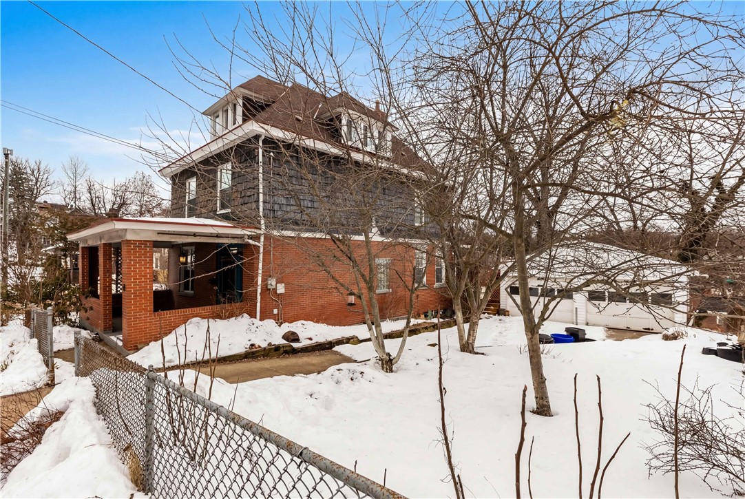 1454 Center Steet