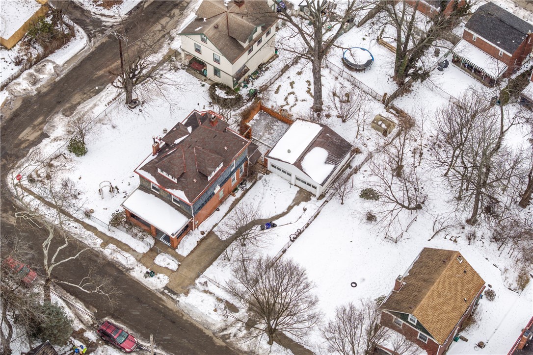 1454 Center Steet