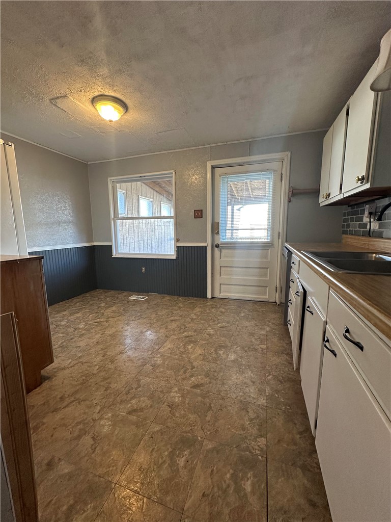 33 Violet Ave