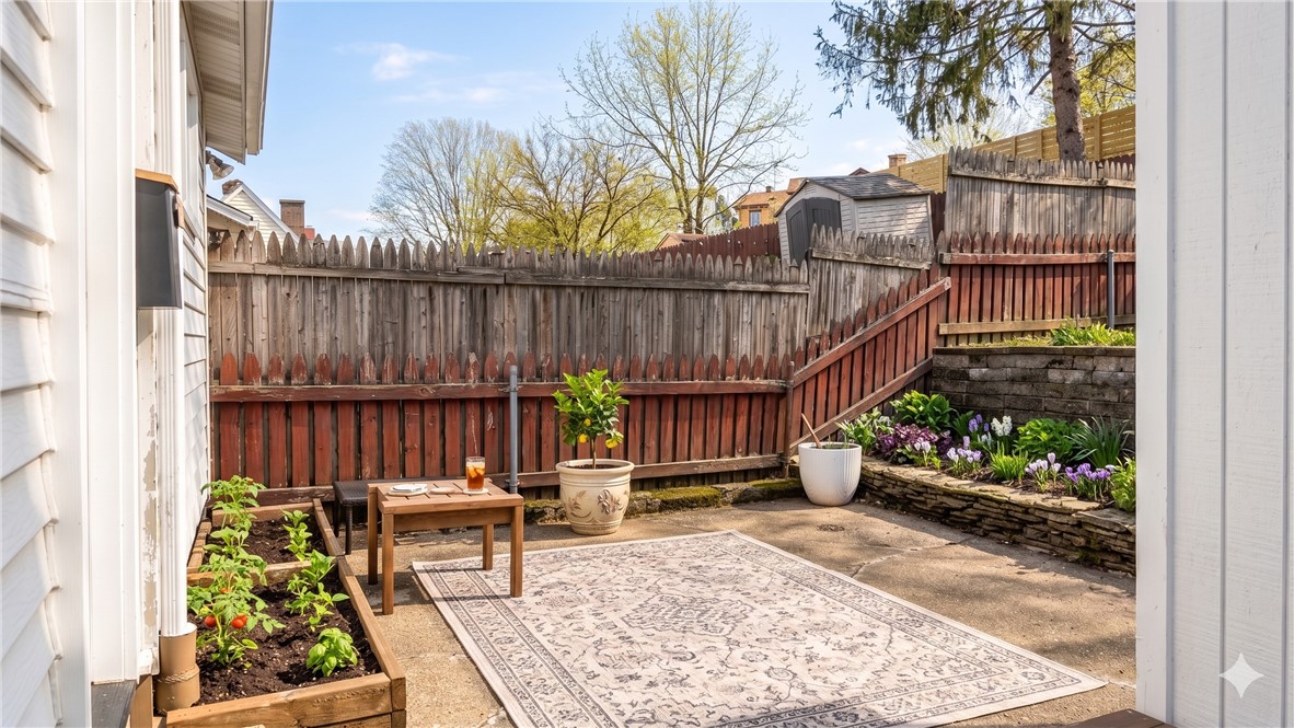 114 Montville St