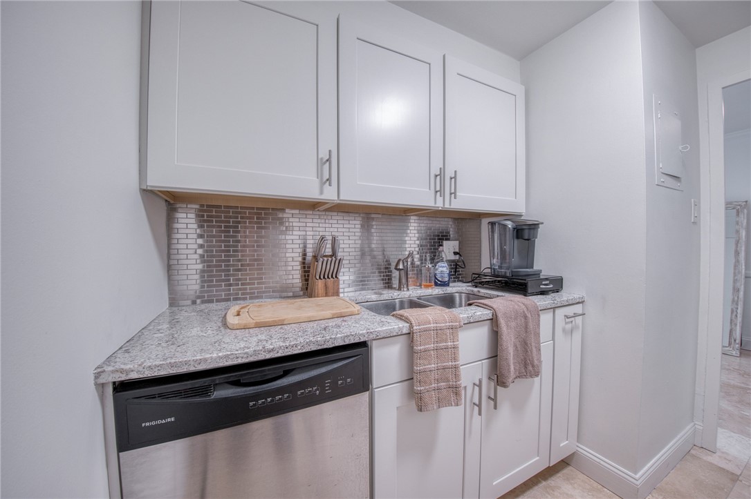 320 Fort Duquesne Blvd 10B