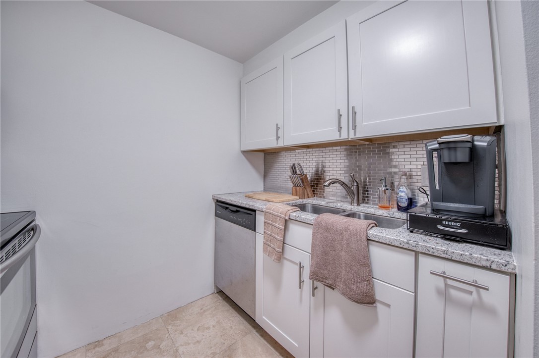 320 Fort Duquesne Blvd 10B