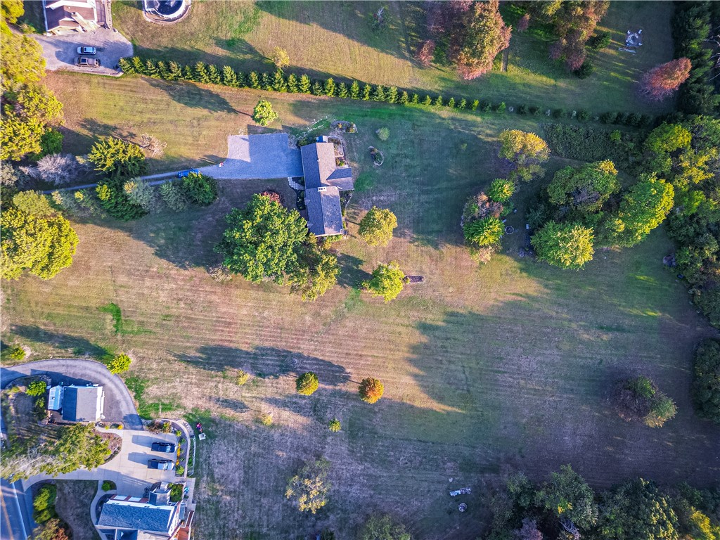 656 Bairdford Rd