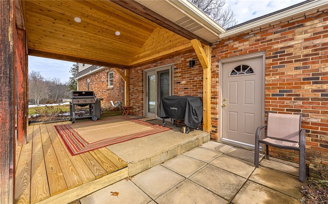 656 Bairdford Rd