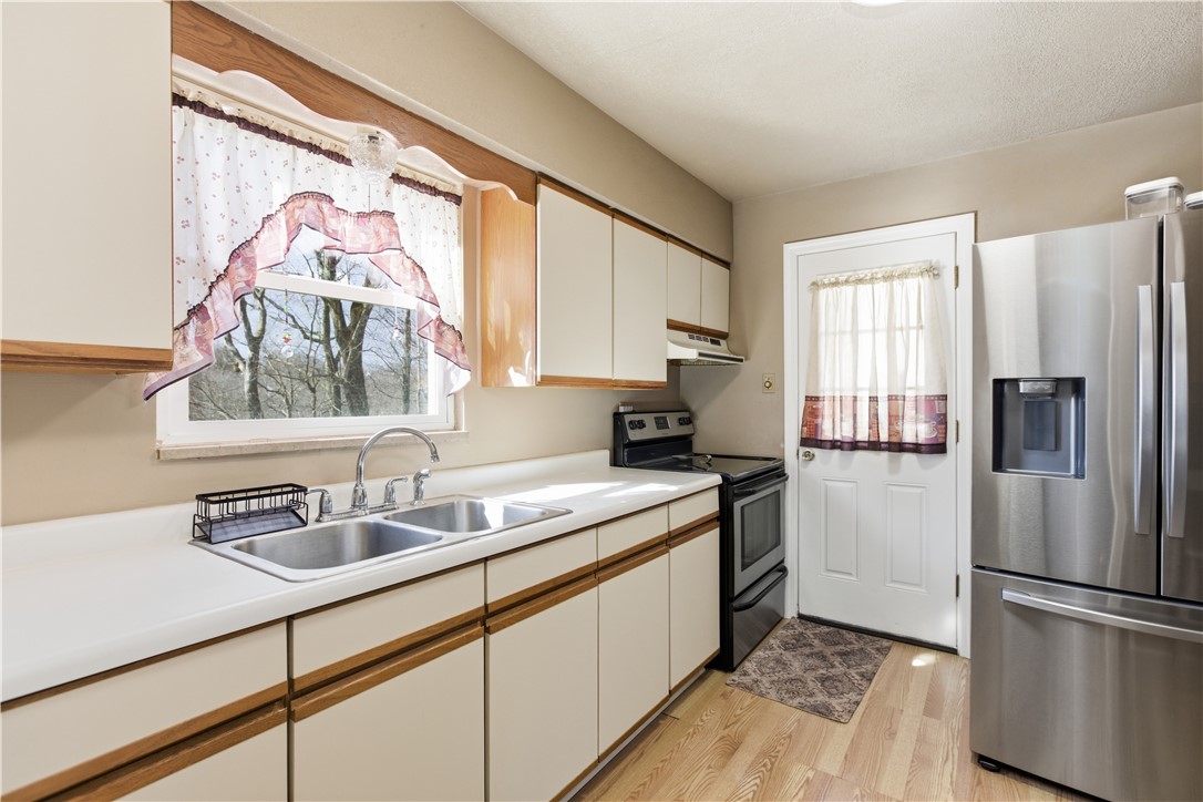 2 Oakridge Road