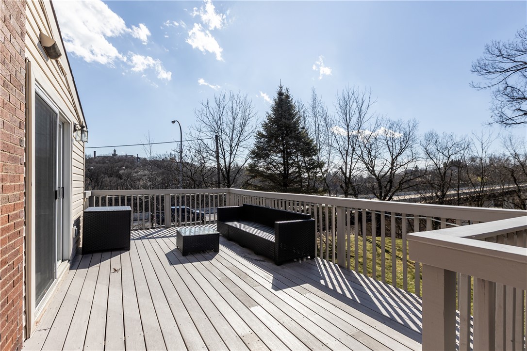 2 Oakridge Road