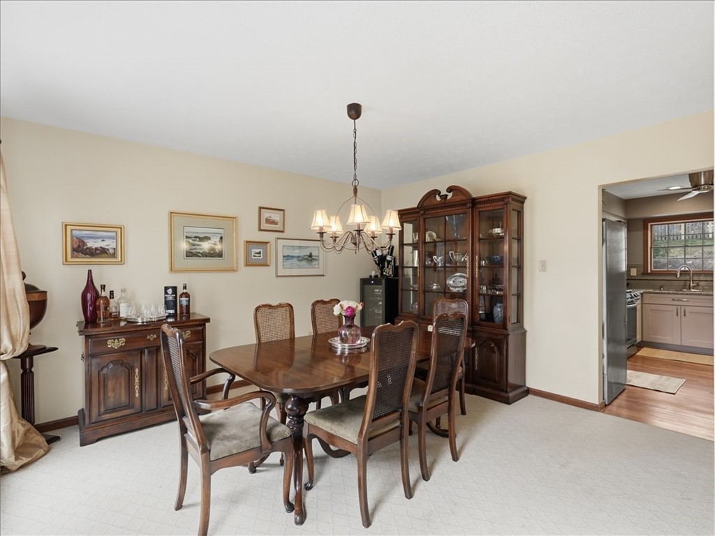 452 Tyburn Dr