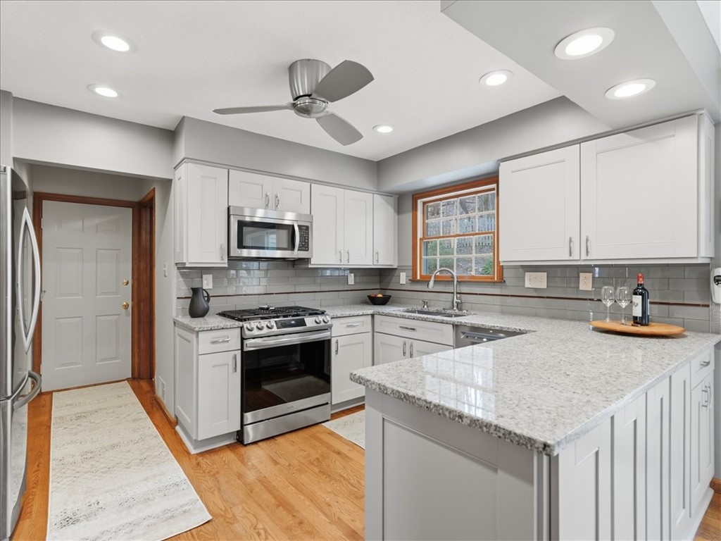 452 Tyburn Dr