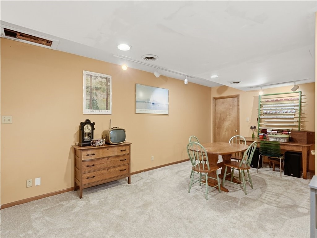 452 Tyburn Dr