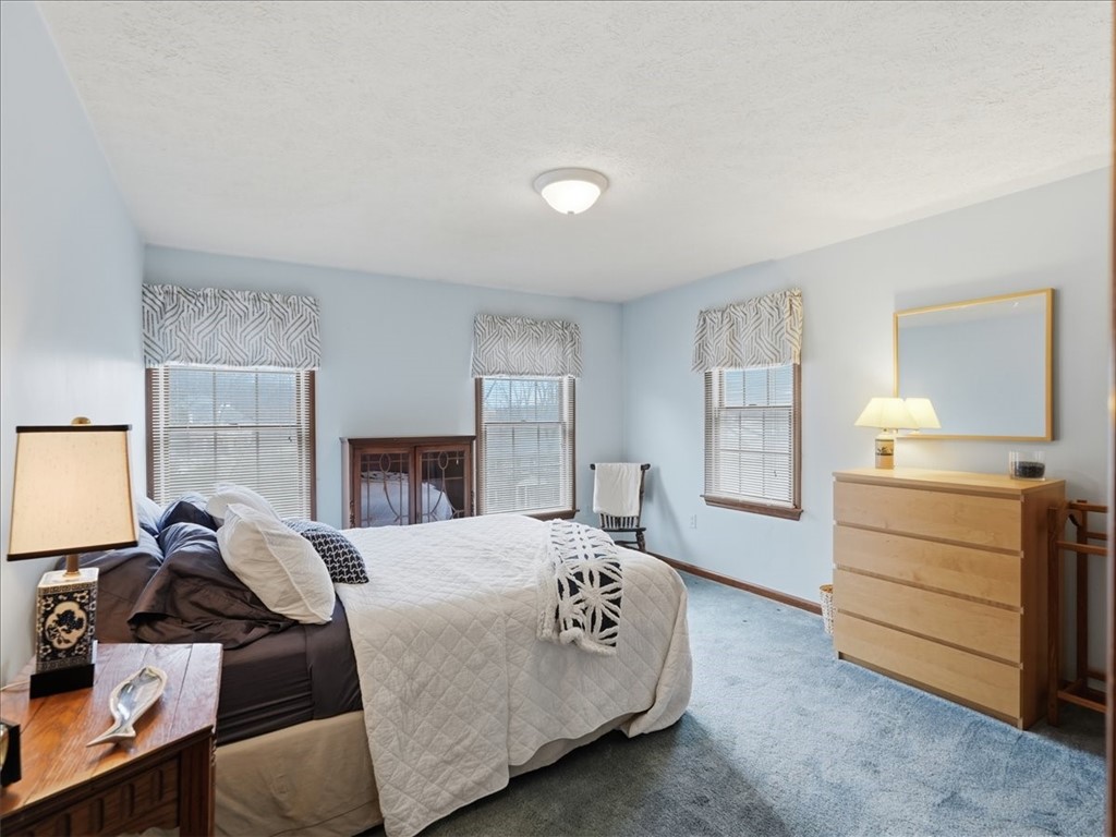 452 Tyburn Dr