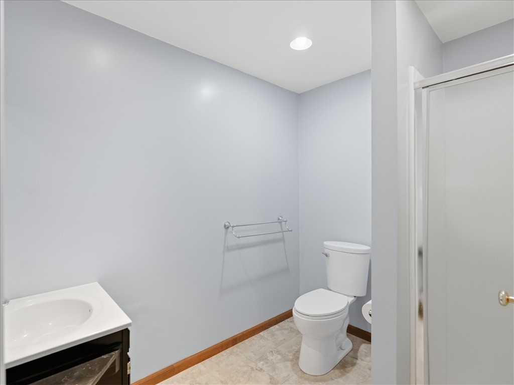 452 Tyburn Dr
