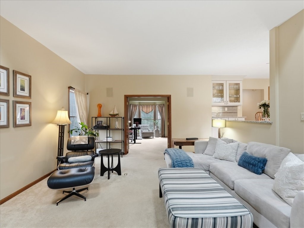 452 Tyburn Dr