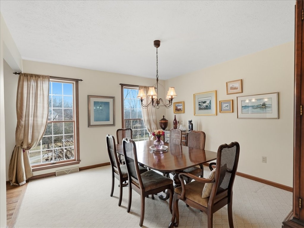 452 Tyburn Dr