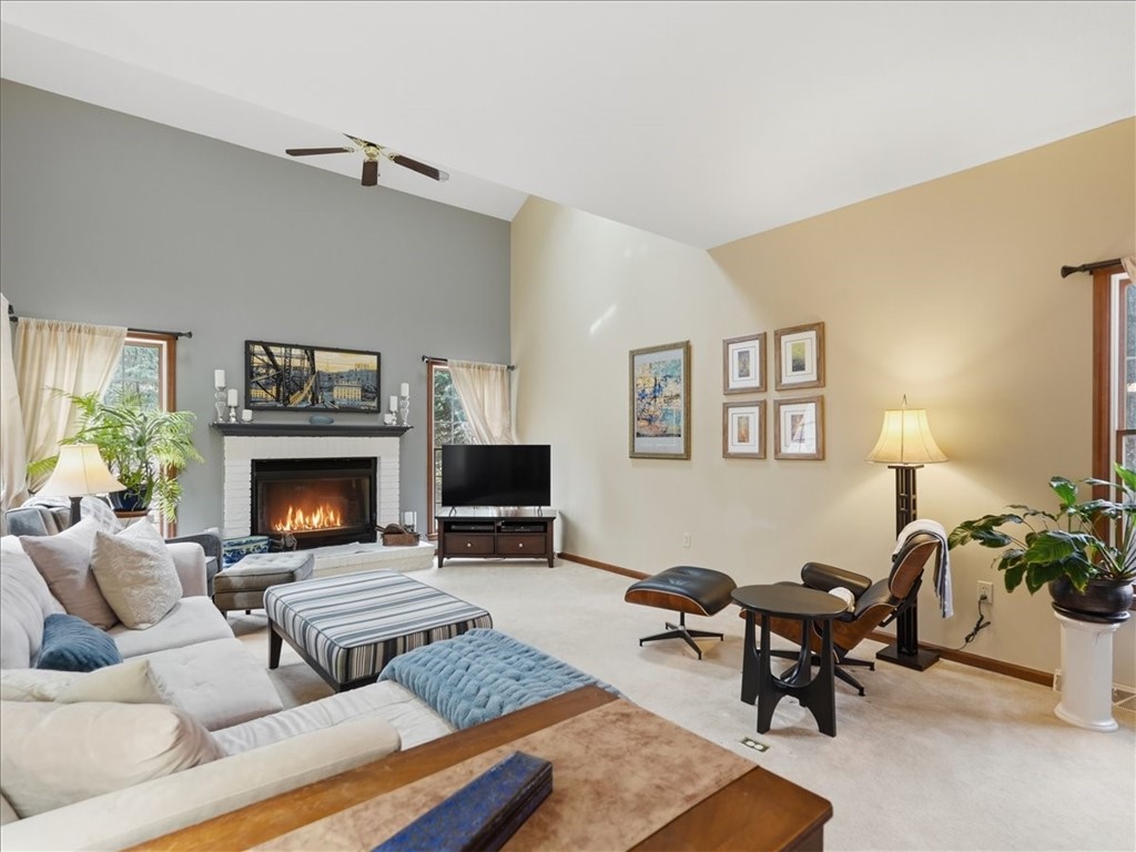 452 Tyburn Dr