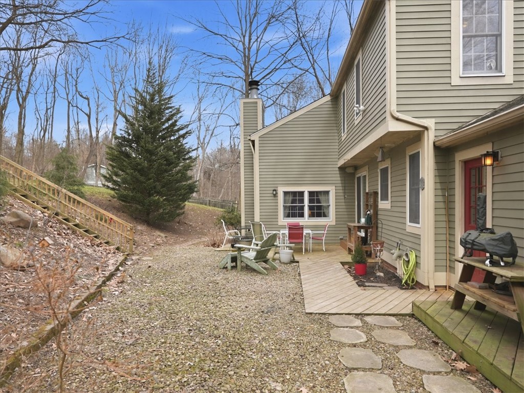 452 Tyburn Dr