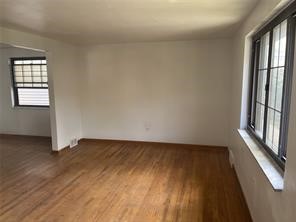 218 Bronx Ave 1