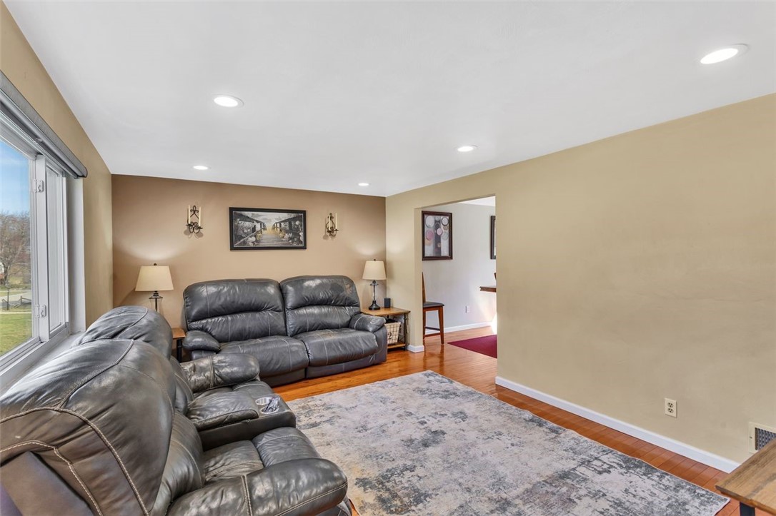 308 Mcintyre Rd