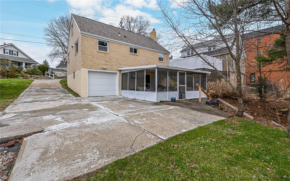 107 Hoffman St