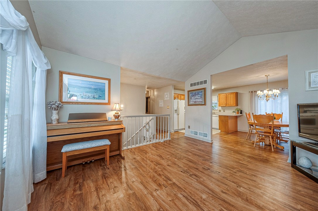 319 Banbury Crossing