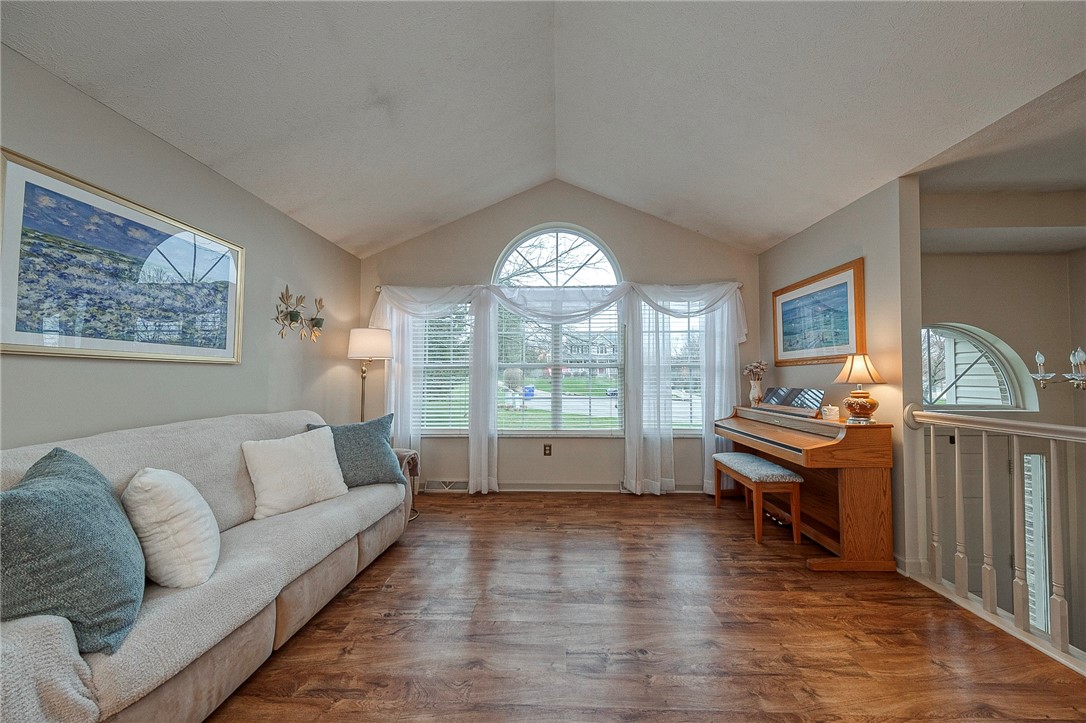 319 Banbury Crossing