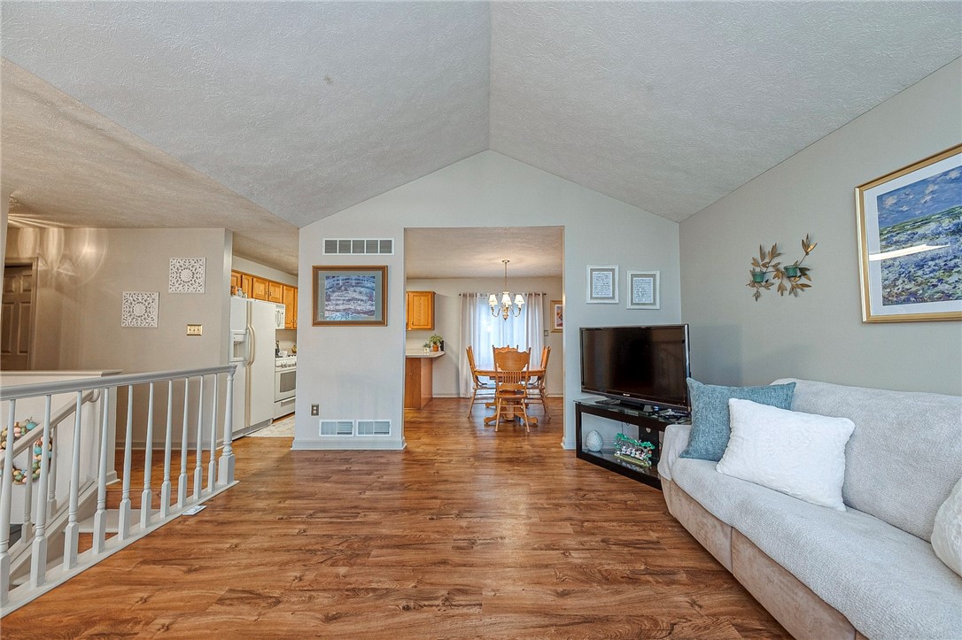 319 Banbury Crossing