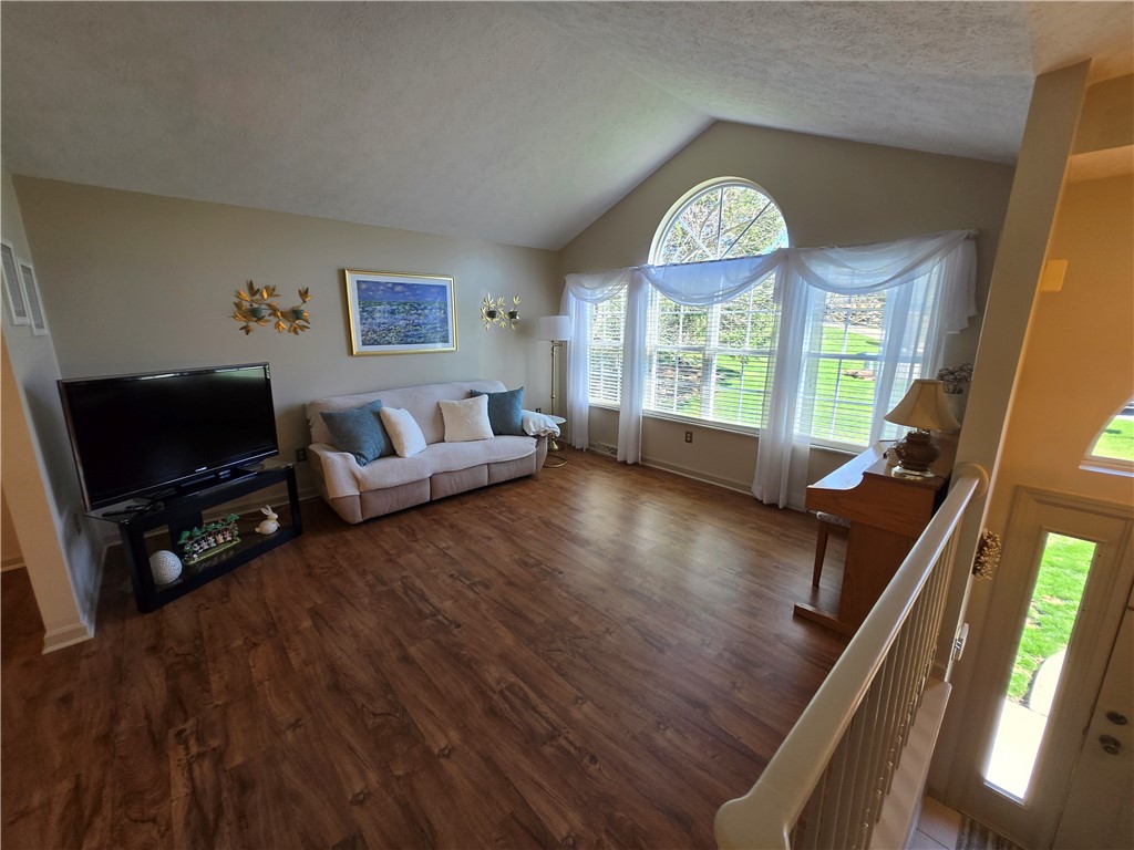 319 Banbury Crossing