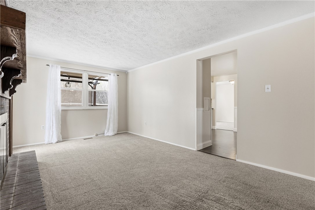 303 MacNab Dr