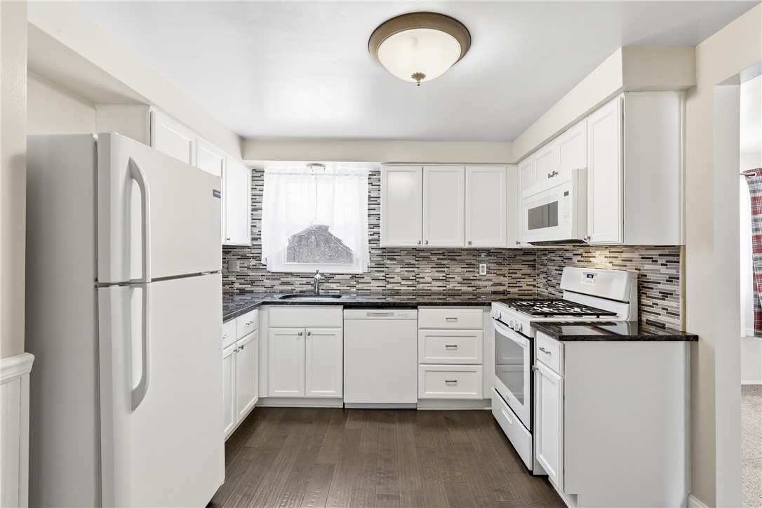 303 MacNab Dr