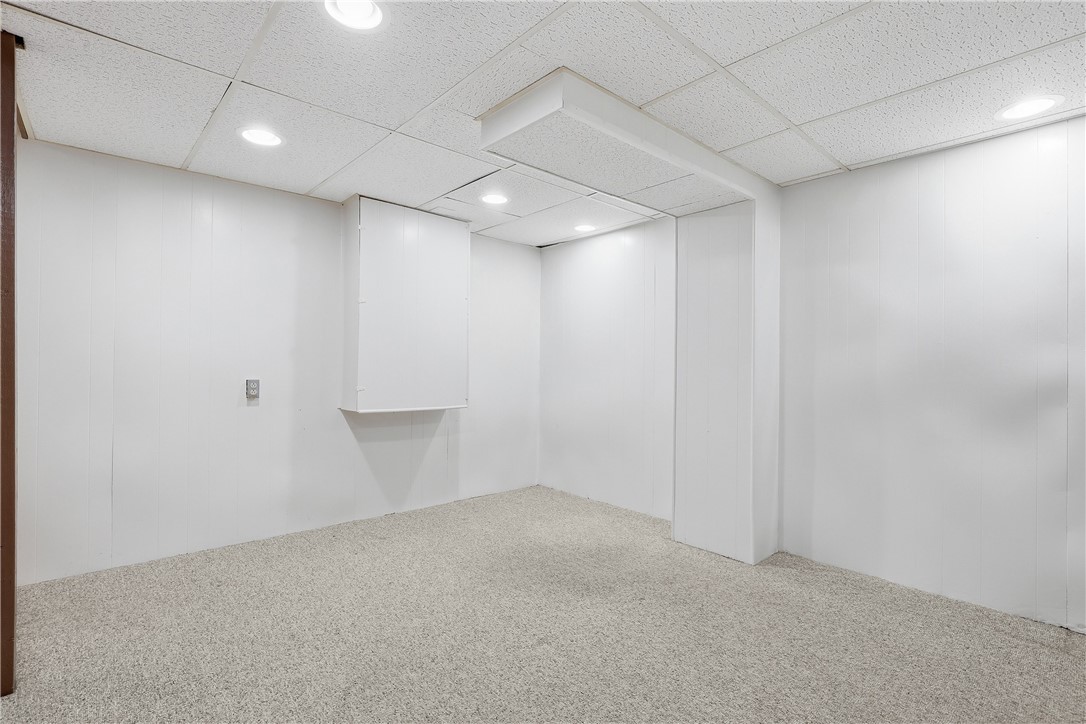303 MacNab Dr