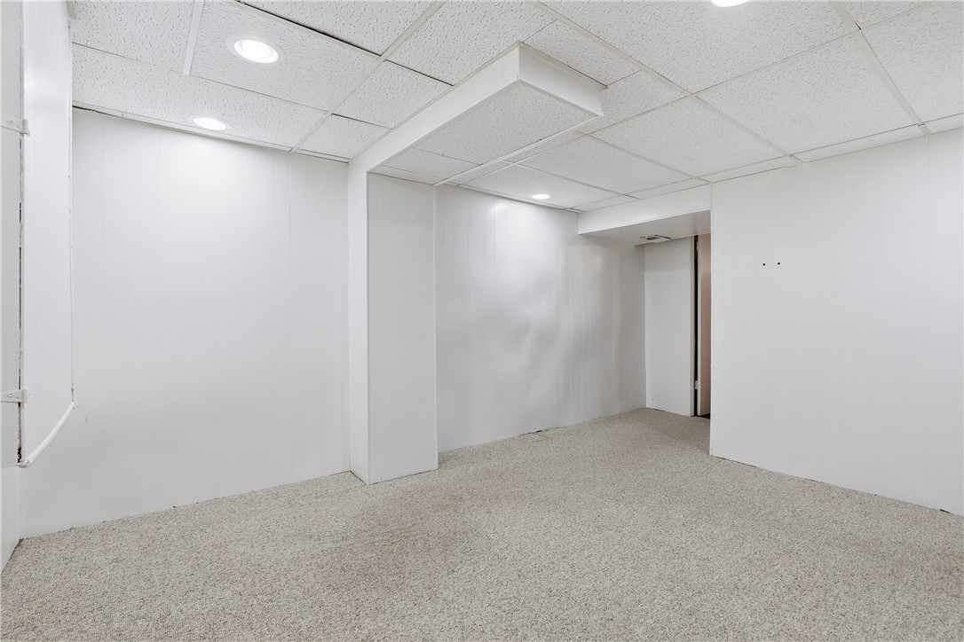 303 MacNab Dr