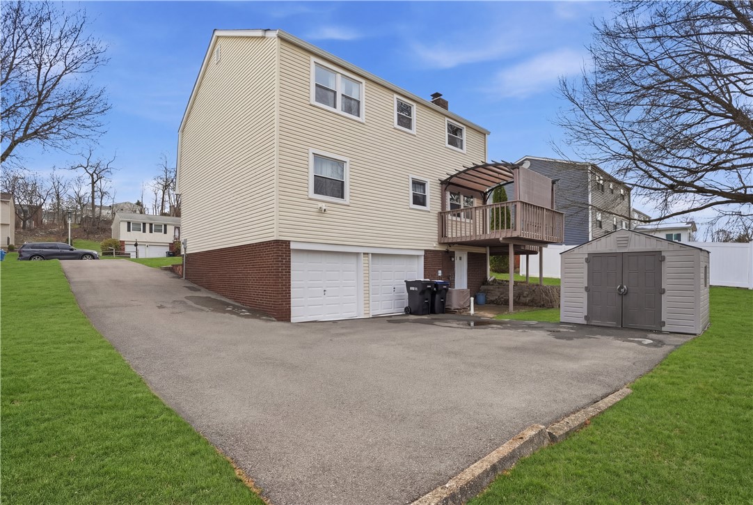 303 MacNab Dr