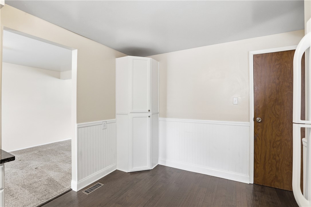303 MacNab Dr
